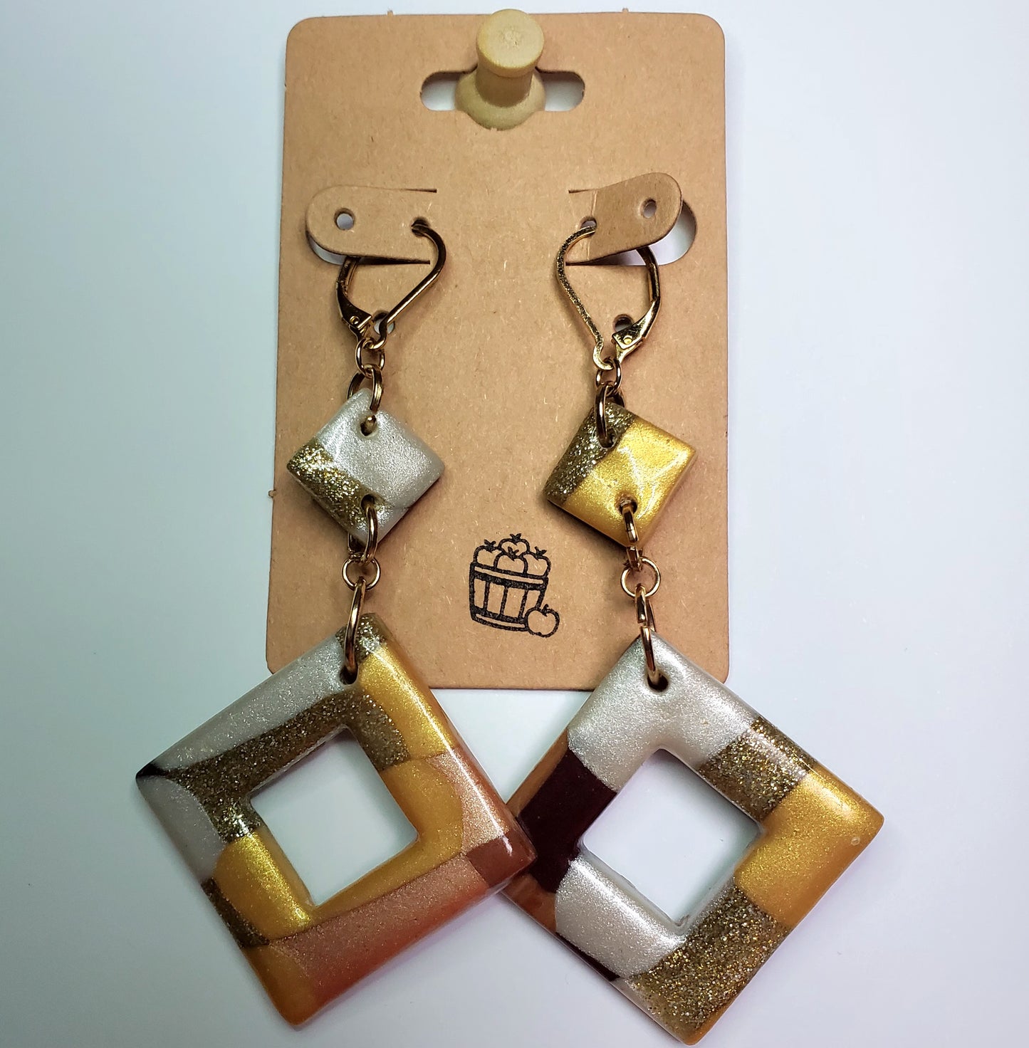 Metallic Checkered Wave Diamond Shaped Drop Earrings